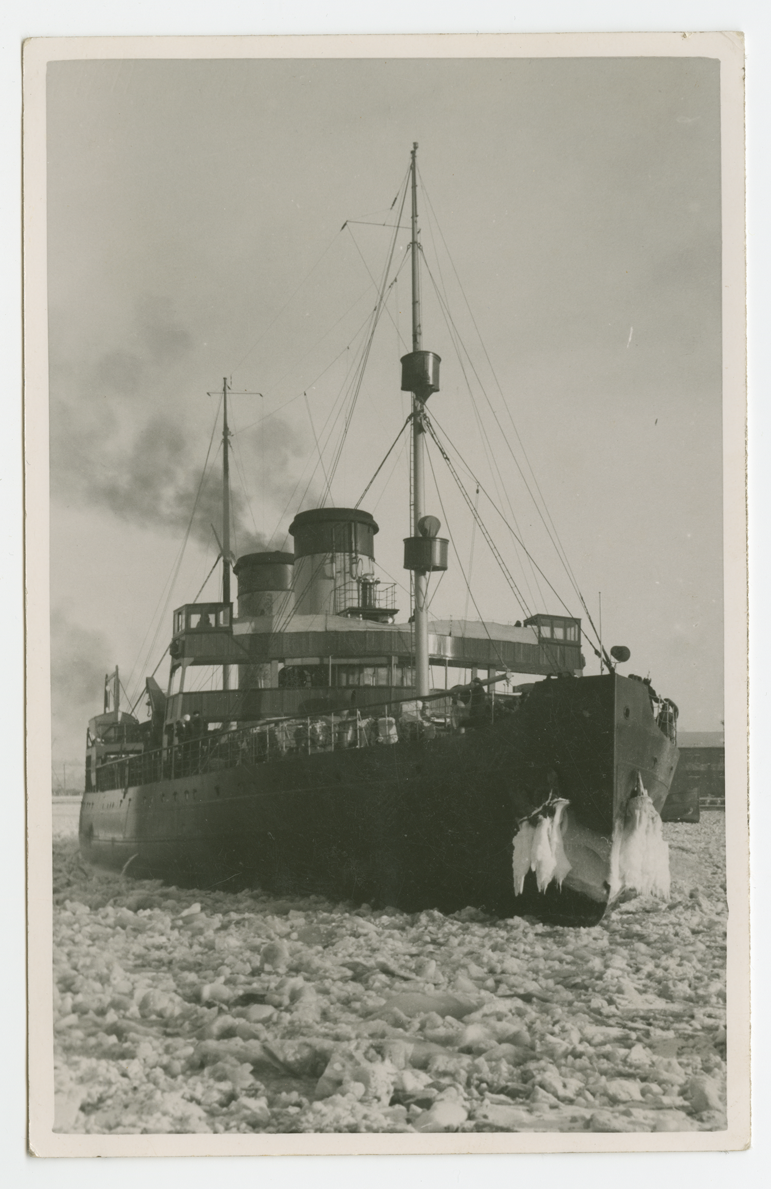 Jäämurdja merel, 1940. aastad. Foto: Eesti Meremuuseum