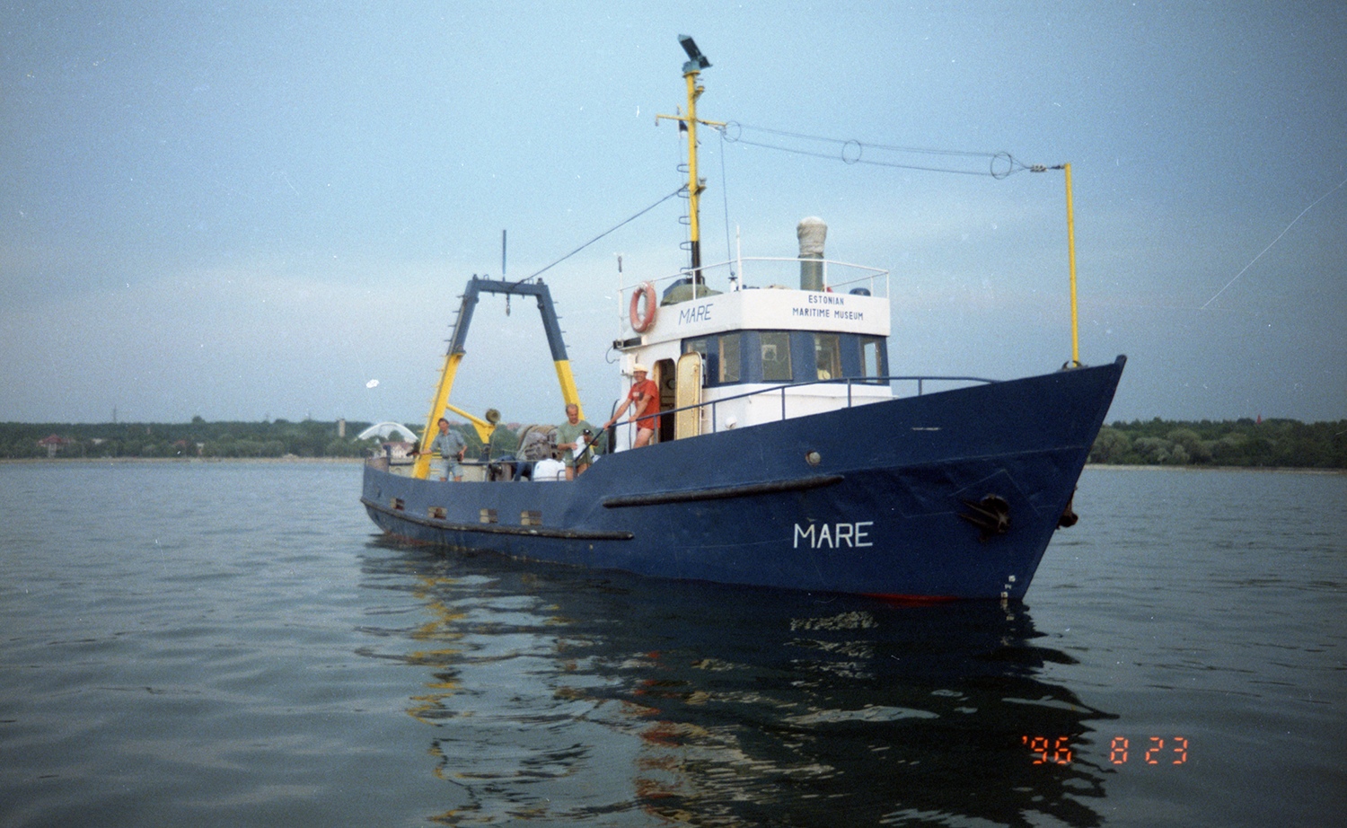Meremuuseumi uurimislaev Mare sisenemas Tallinna sadamasse, 23. august 1996. Foto: Eesti Meremuuseum
